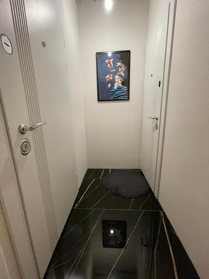 1 Room 65M2 Center Of Obolon Near River Side. كييف شقة